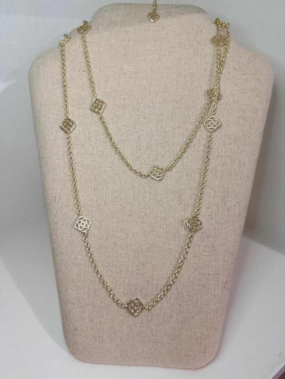 Kendra Scott Devalyn Necklace Gold
